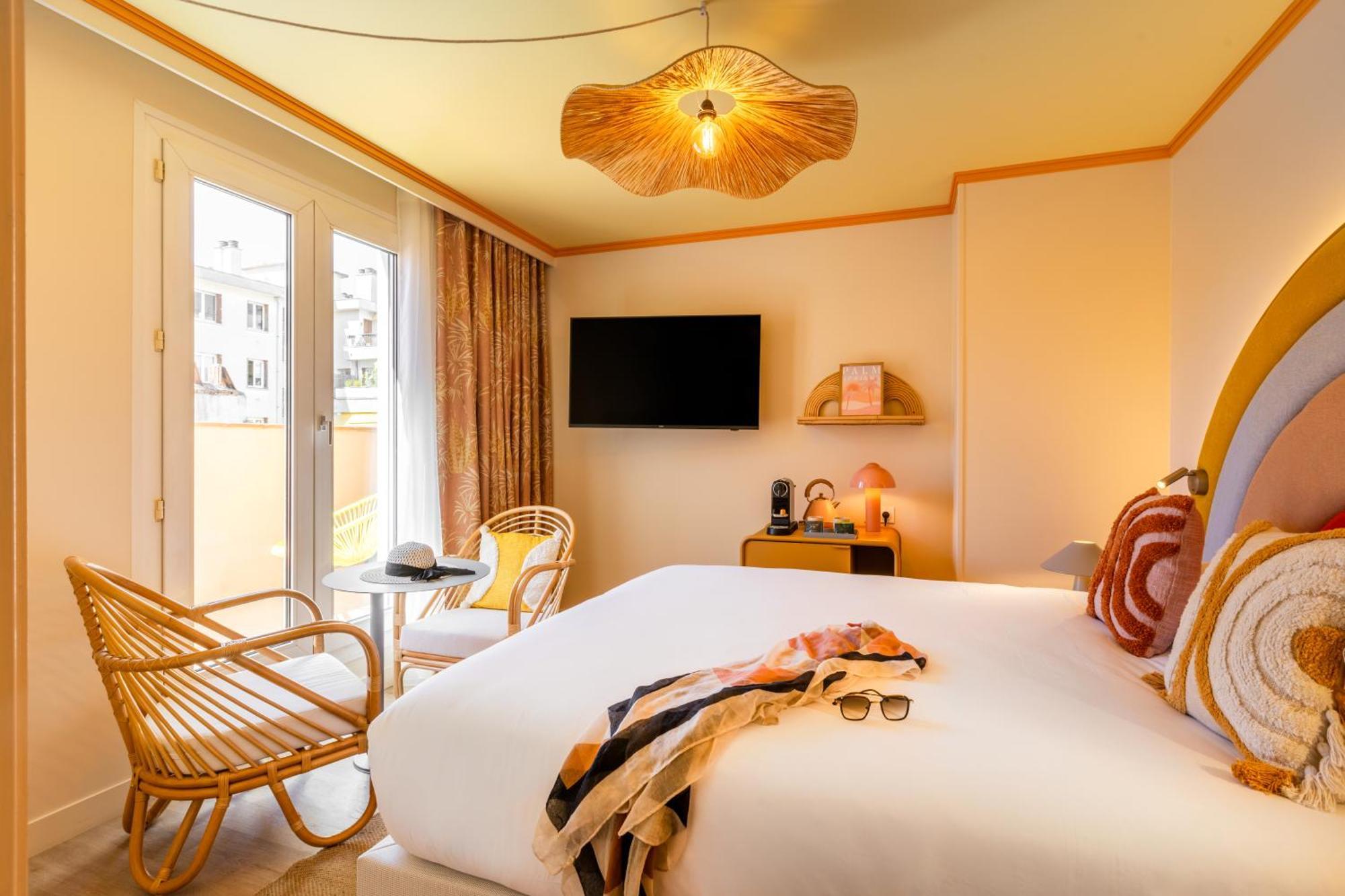 Nice Pam Hotel Fully Renovated Екстер'єр фото